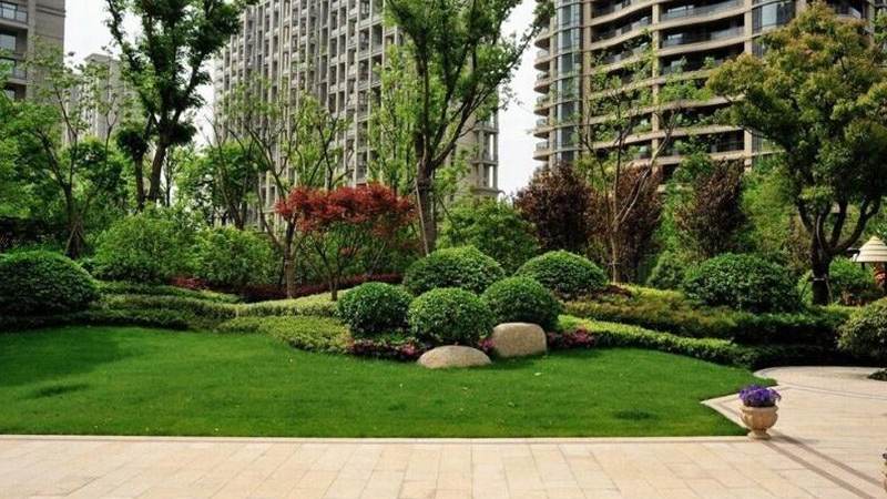 王者荣耀英雄出装怎么搭配？从属性克制到实战场景的完整思路